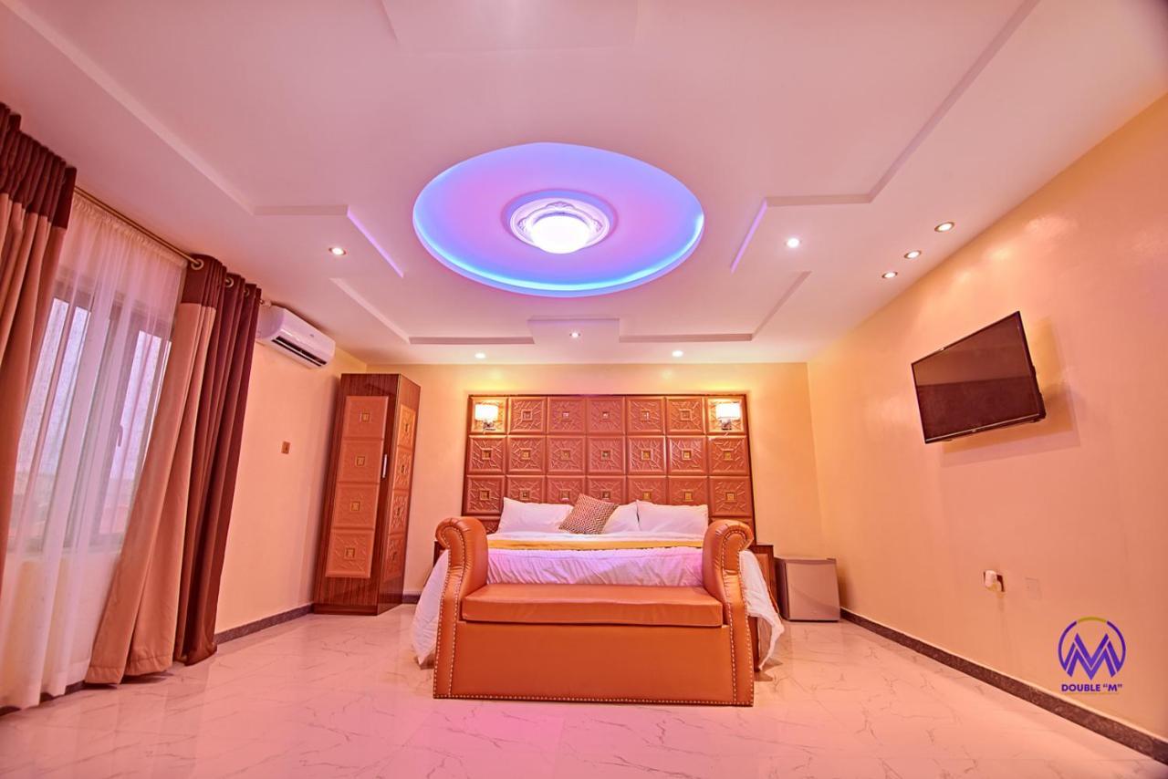 فندق أجنحة دابل إم إكسكويزيت آند لاونج Ogombo المظهر الخارجي الصورة